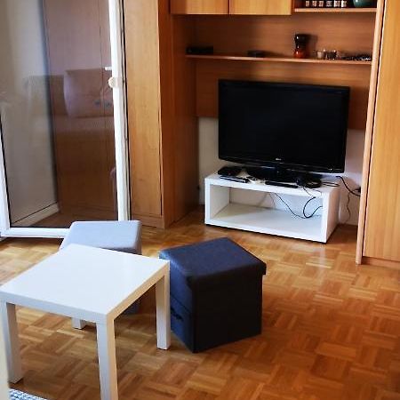 Corner Tower // Prijetno Stanovanje Za 4 Osebe + Free Parking Ljubljana Eksteriør bilde