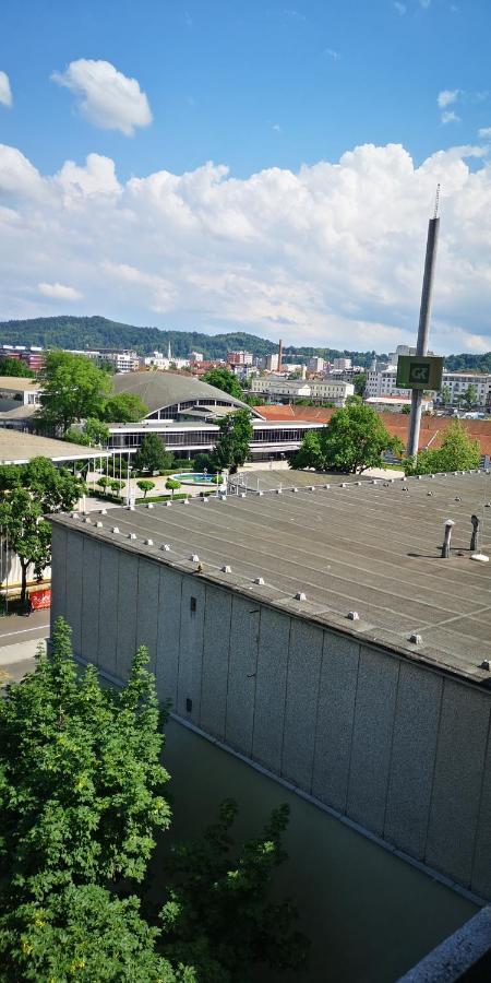 Corner Tower // Prijetno Stanovanje Za 4 Osebe + Free Parking Ljubljana Eksteriør bilde